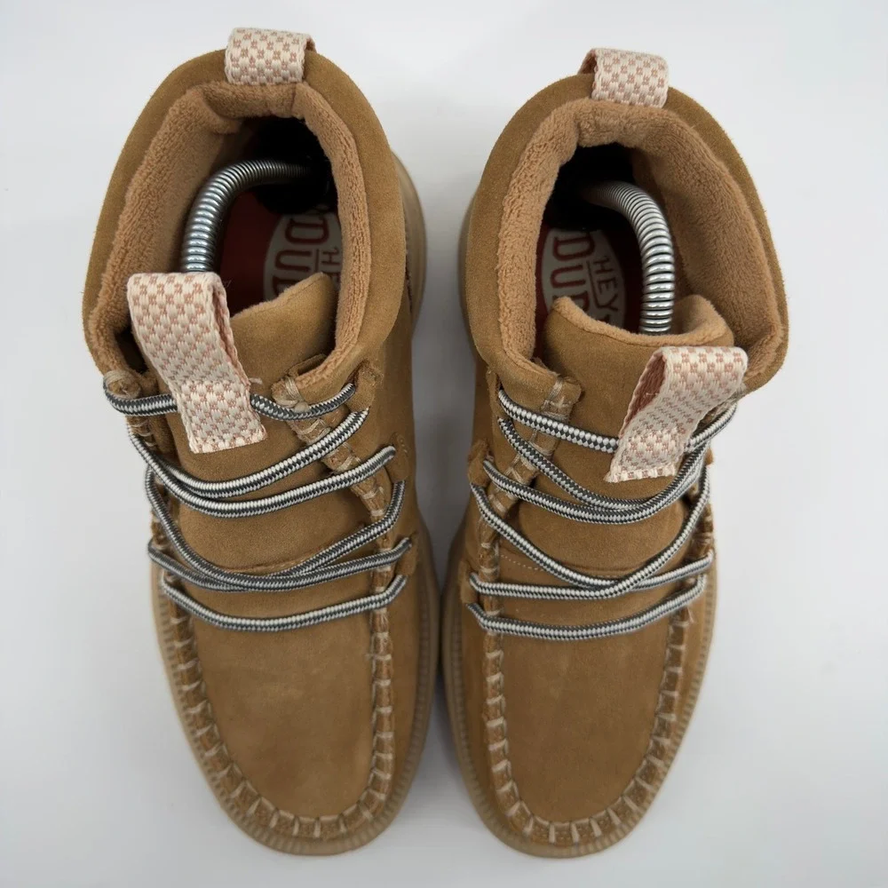 Hey Dude Reyes Suede Tan Women 9 Ankle Boots Mid Top Chukka